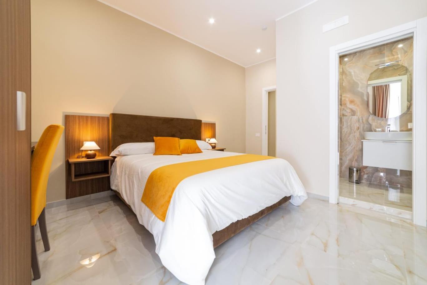 Bed and Breakfast Station House 45 Napoli Esterno foto